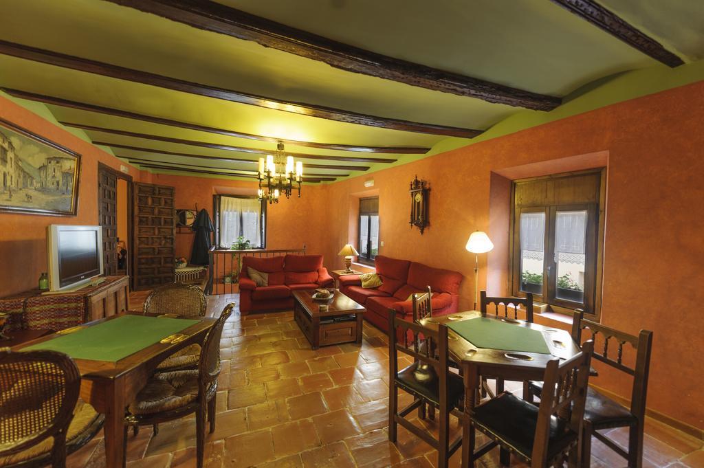 Hotel Los Leones - Adults Only Rubielos De Mora Bagian luar foto
