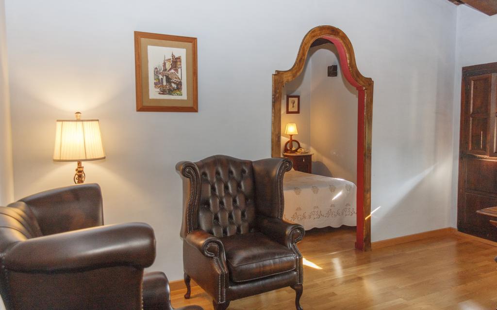 Hotel Los Leones - Adults Only Rubielos De Mora Ruang foto