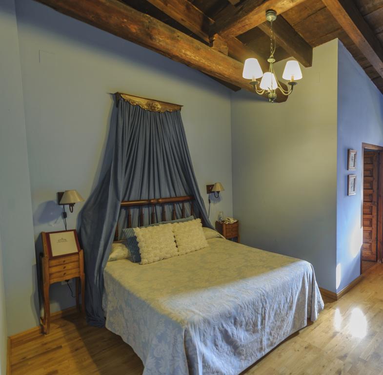 Hotel Los Leones - Adults Only Rubielos De Mora Bagian luar foto