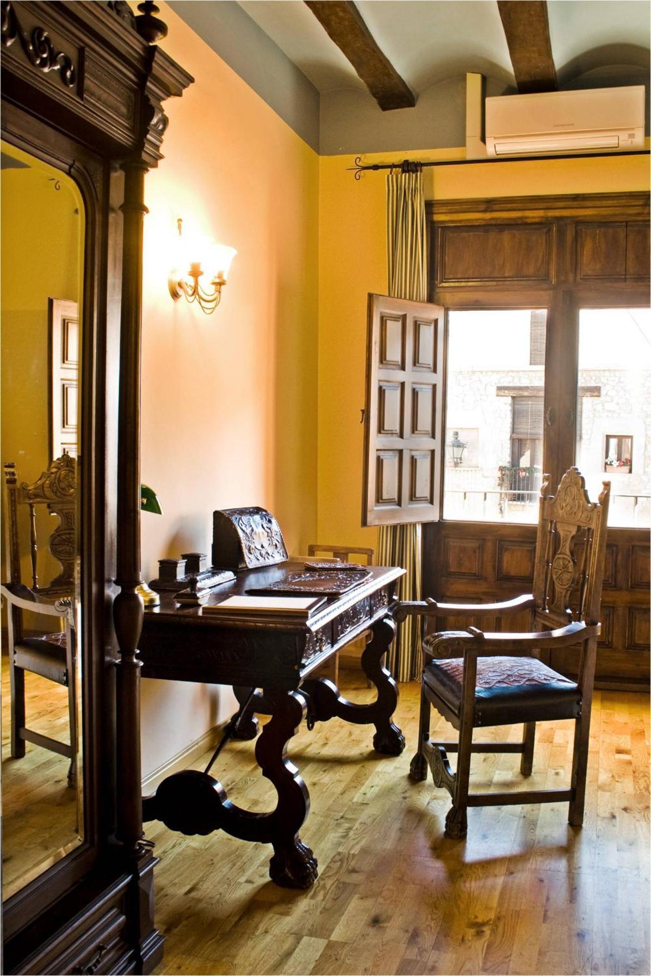 Hotel Los Leones - Adults Only Rubielos De Mora Bagian luar foto